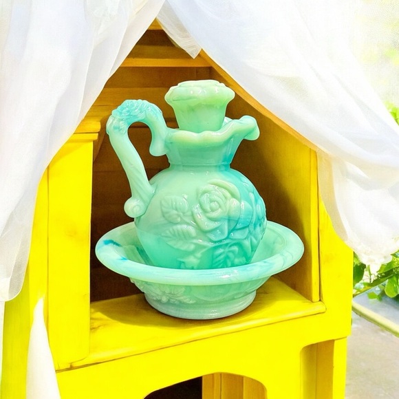 Vintage 70’s Avon Jadeite Slag Glass Cruet Set - Picture 2 of 12